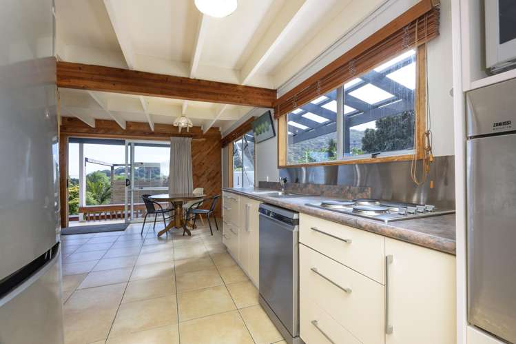 51 Seaview Road Piha_12