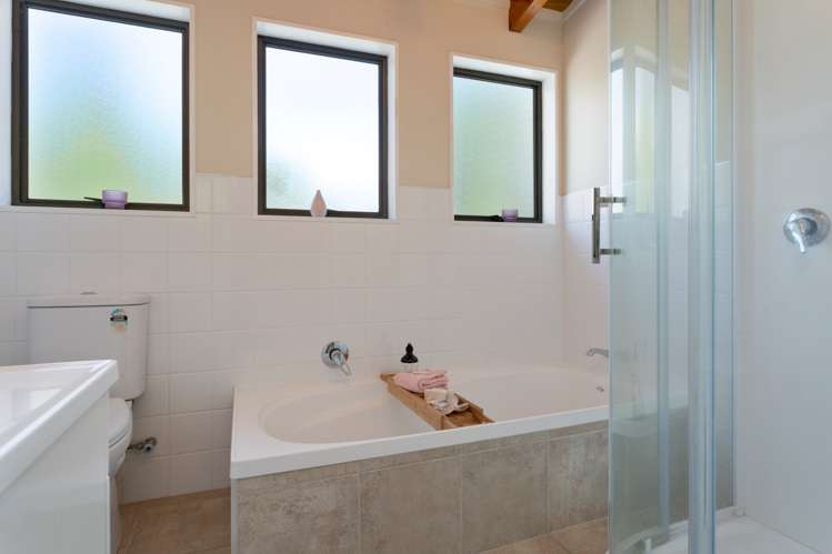 9 Eliot Place Leamington_11