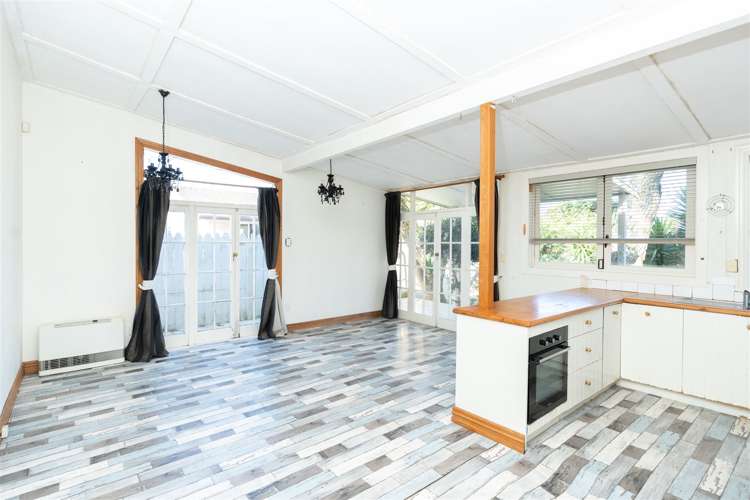 84 Albert Street Hamilton East_8