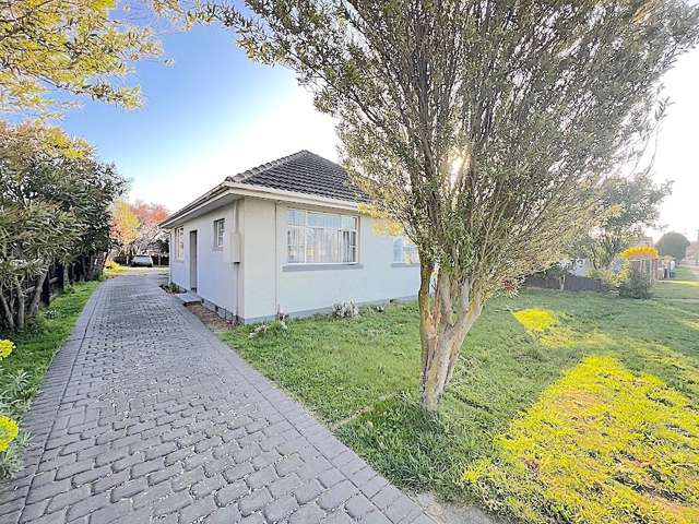 Three bedrooms with one opening to the other