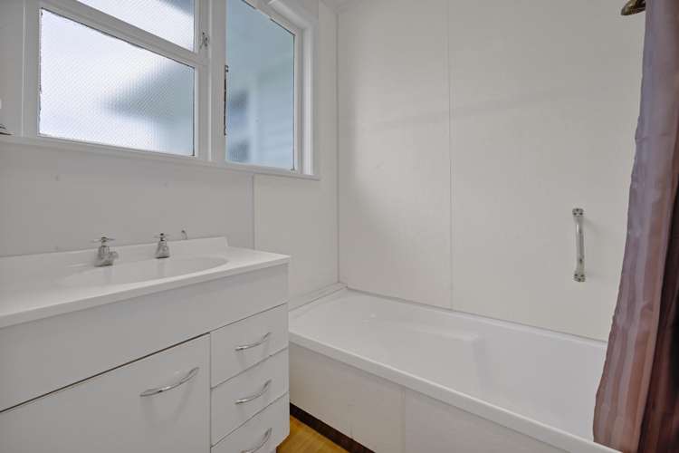 31 Reid Avenue Hawera_20