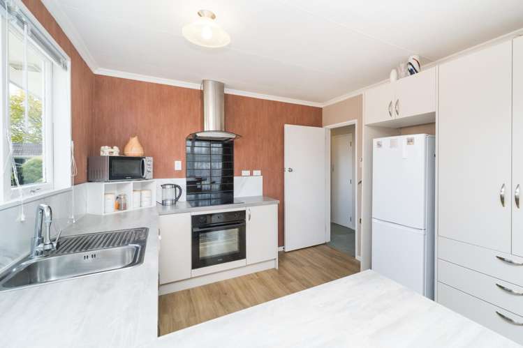 28 Karamea Crescent Kelvin Grove_4