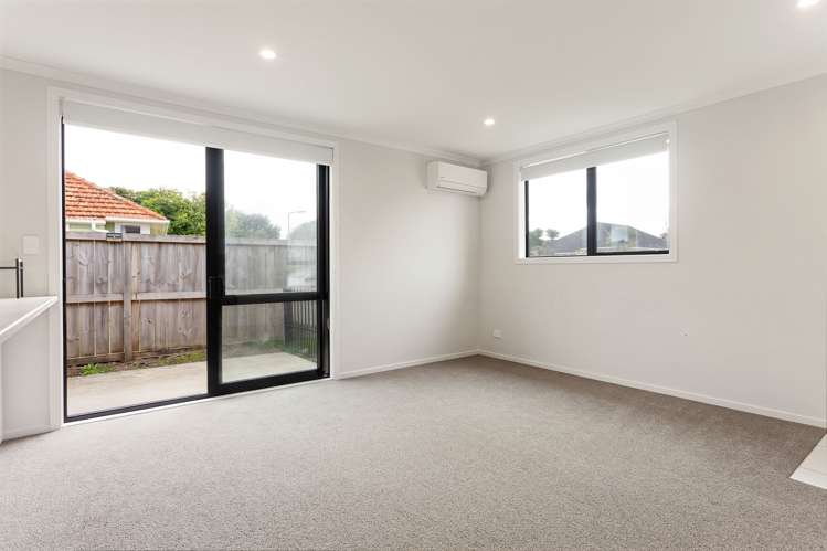 2/1 Paul Crescent_2