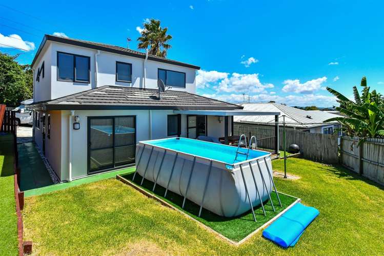 8a Hilltop Road Clover Park_12