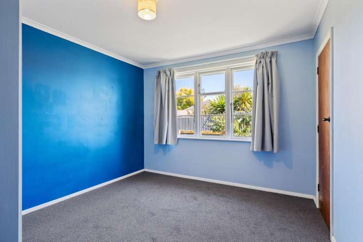 15 Montrose Place Takaro_13