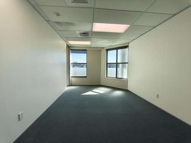 46 Taharoto Road Takapuna_3