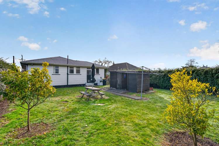 10 Surrey Street Solway_13