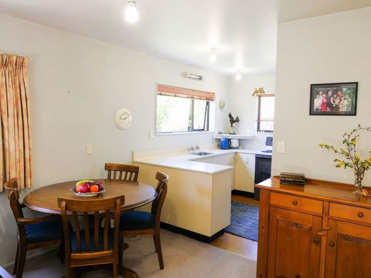 4 Church Street Amberley_12