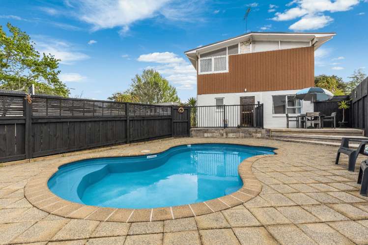 12 Finlow Drive Te Atatu South_24