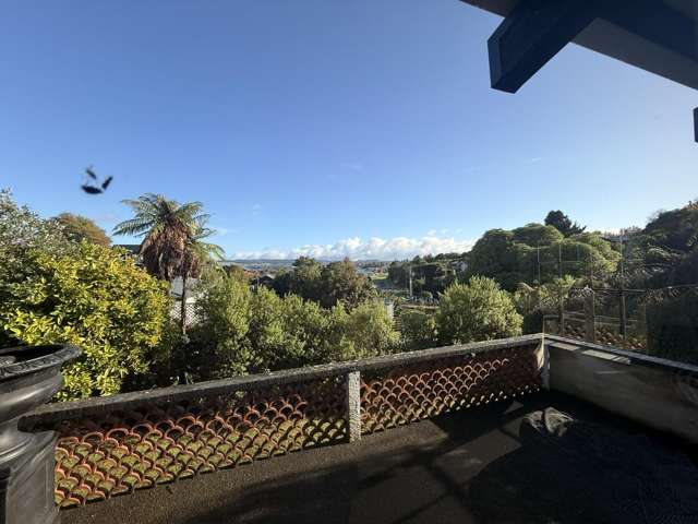 Comfort, Views & Location – Two Mile Bay Living