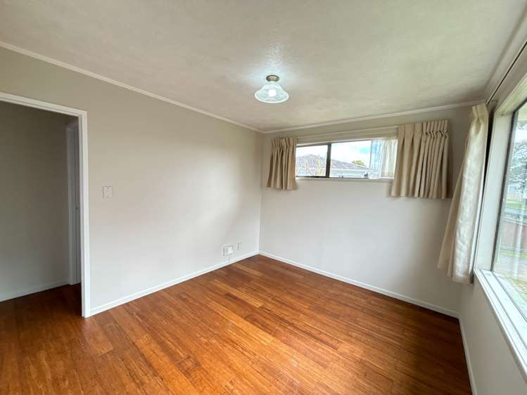 56 Sharland Avenue Manurewa_12