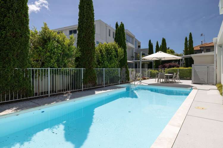 1/104 Harbour Drive Otumoetai_24