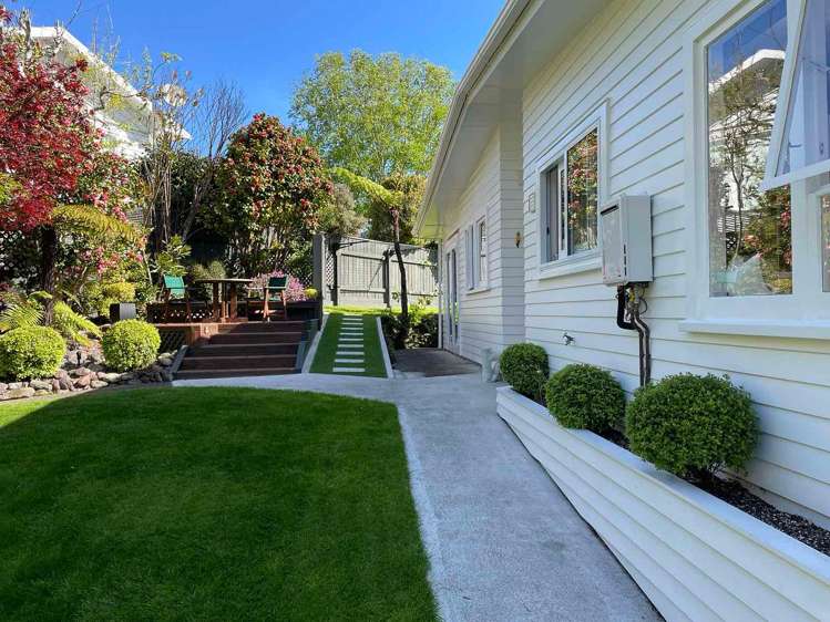 6 Fendalton Crescent Pinehaven_1