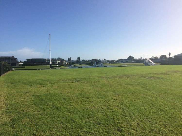 15 Fred Carr Place One Tree Point_1