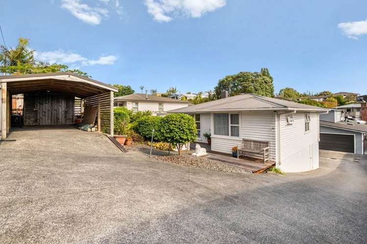 18 Selwyn Crescent Forrest Hill_0