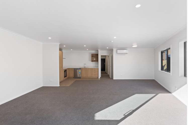 1-2/23 Aileen Place Nawton_9