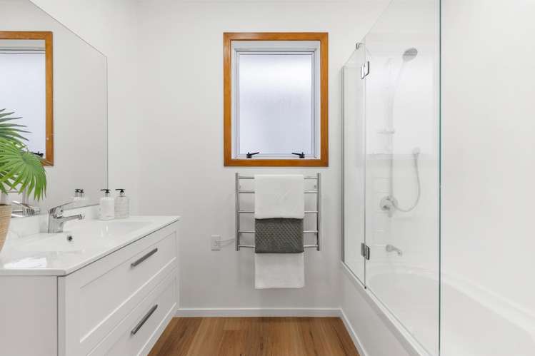 50 Davidson Crescent Tawa_17