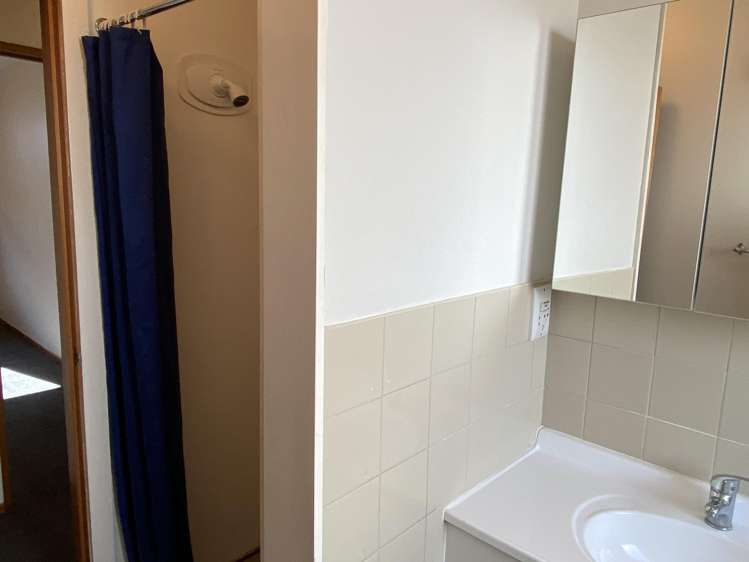 1/61 Caledonian Road Saint Albans_11