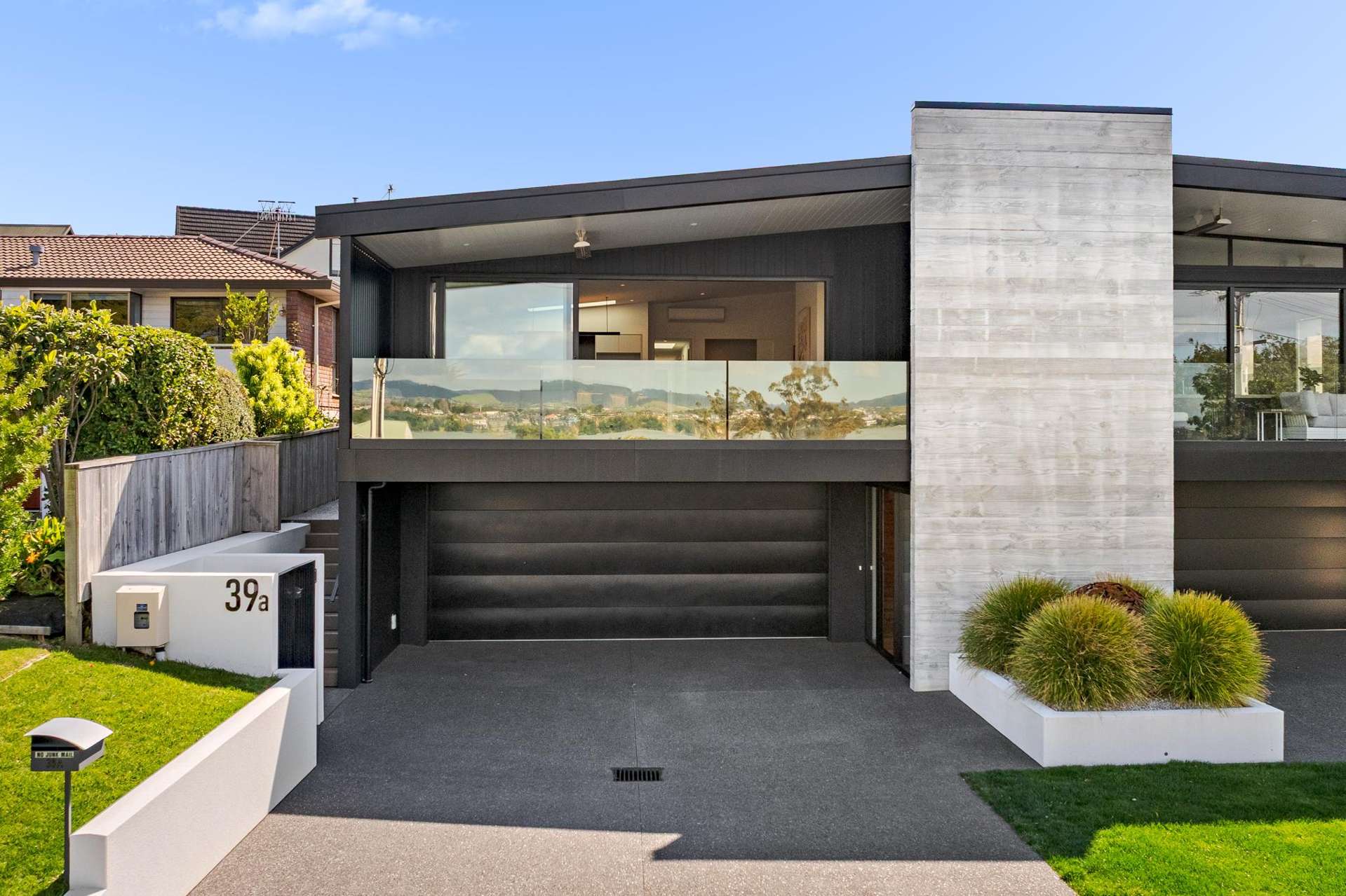 39a Grace Road Avenues_0