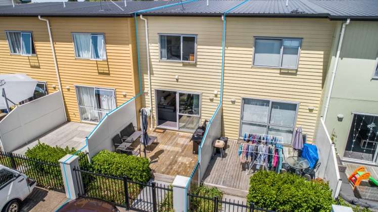 32/11 Ray Small Drive Papakura_11