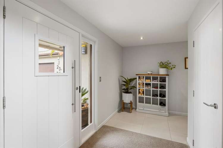23D Kings Avenue Matua_27