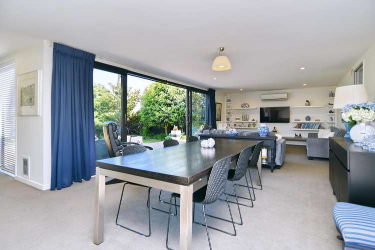 102 Hills Road Edgeware_11