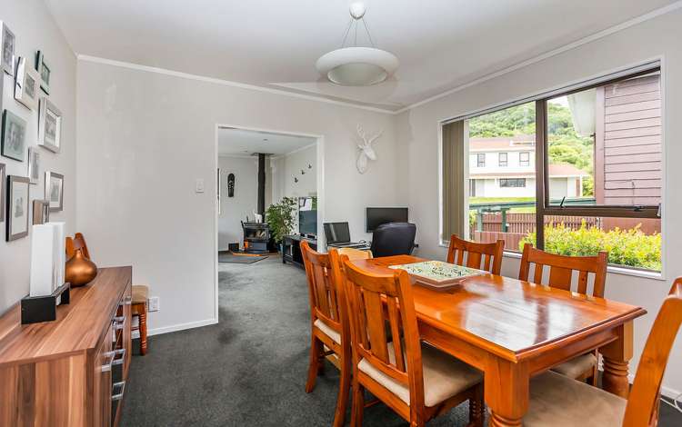 24 Thatcher Crescent Crofton Downs_19