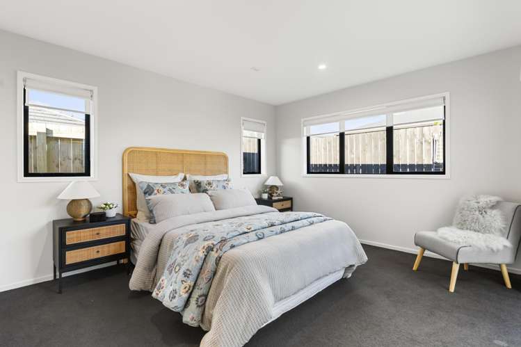 8 Opouatu Avenue Glenbrook_14