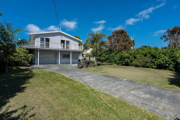 24 Harbour View Road Leigh_0
