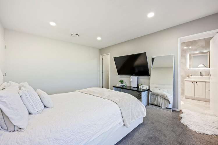 14 Taketonga Road Flat Bush_21