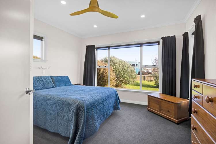 114 Glover Road Hawera_15