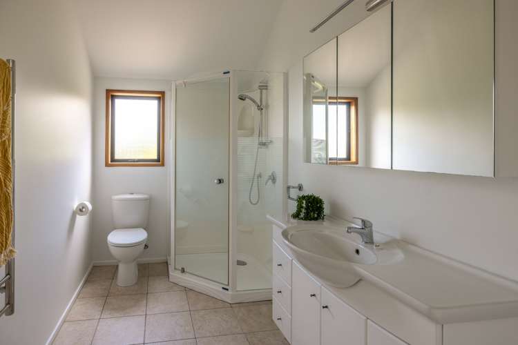 20 Waimangu Road Waiheke Island_26