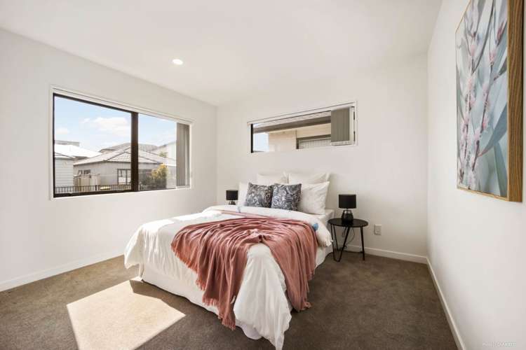 12 Kaimai Avenue Massey_10