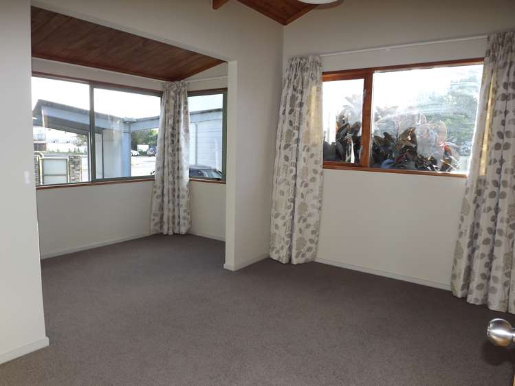 24 West Hoe Road Orewa_8