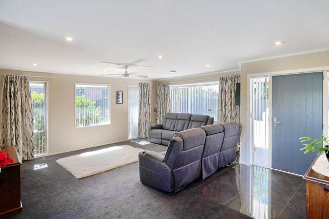 64 Roydon Drive Templeton_3