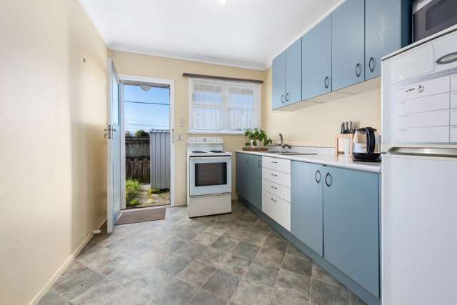 2/6 Granville Street Silverstream_3