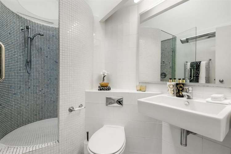 13/212 Hurstmere Road Takapuna_24