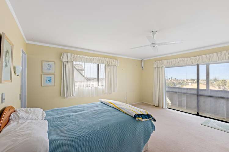 53 Alec Craig Way Gulf Harbour_18