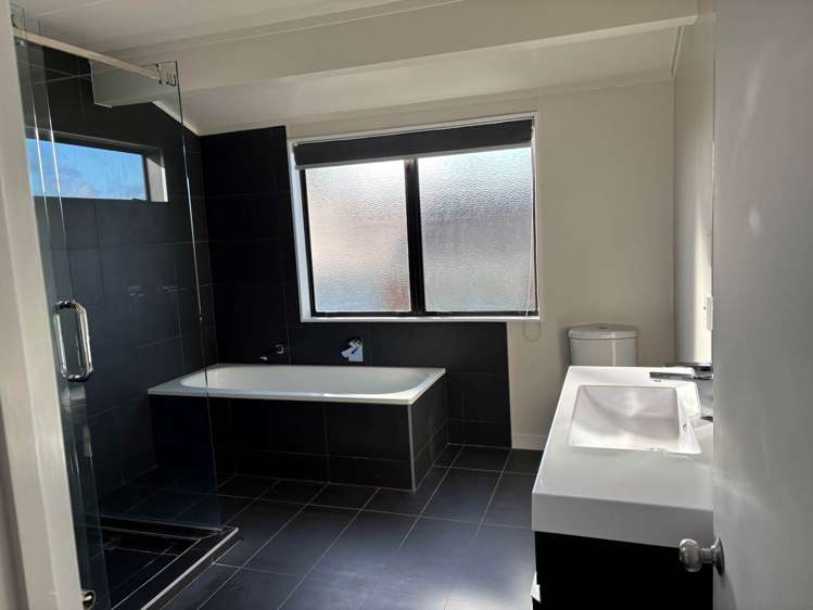 1/14 Aramoana Avenue Devonport_13