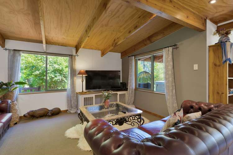 1805 Cust Road Cust_19