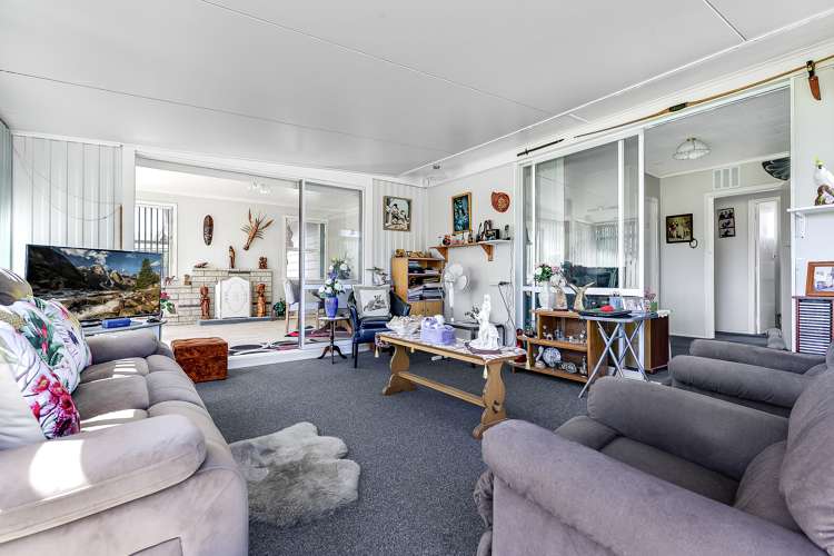 28 Rosalind Street Deanwell_4