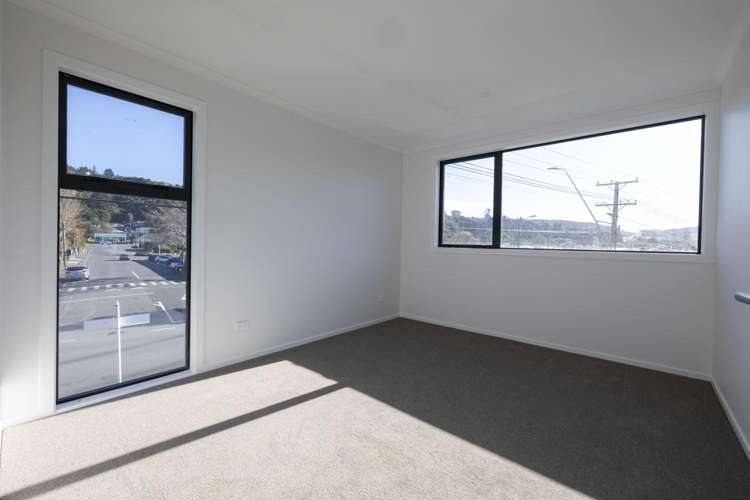 215 Stokes Valley Road_2