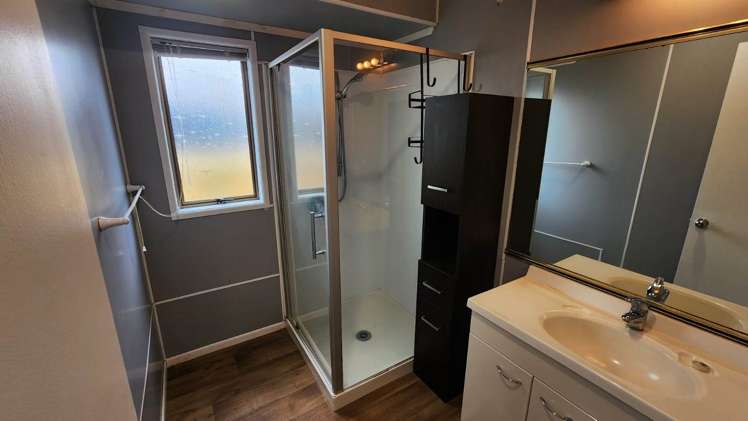 27 Seaward Place Wattle Downs_8