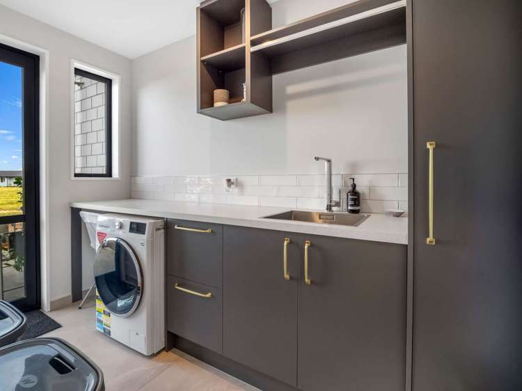 12 Meadowlands Green Allenton_30