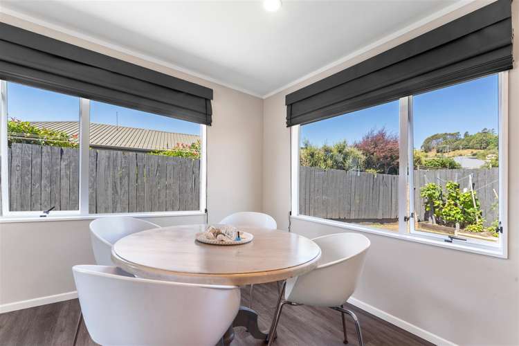 9 Vining Crescent Stoke_14