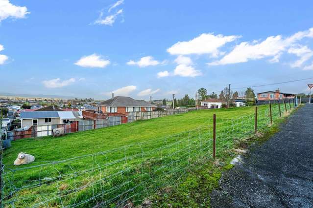 Prime 802sqm Corner Section - Stunning Gore Views