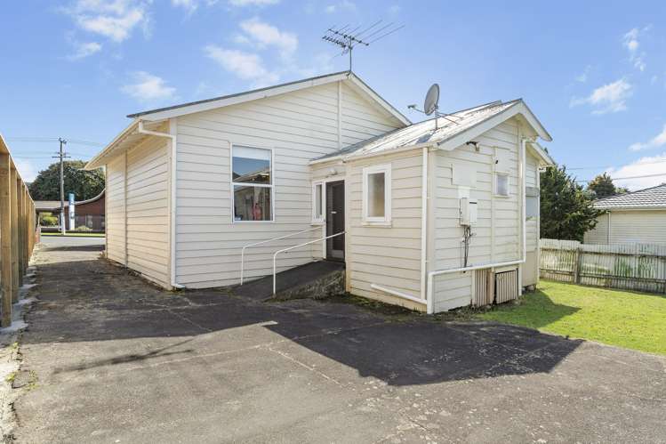 53 Mount Smart Road Onehunga_14