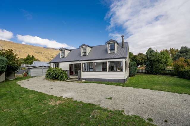 Substantial Family Home in Kingston