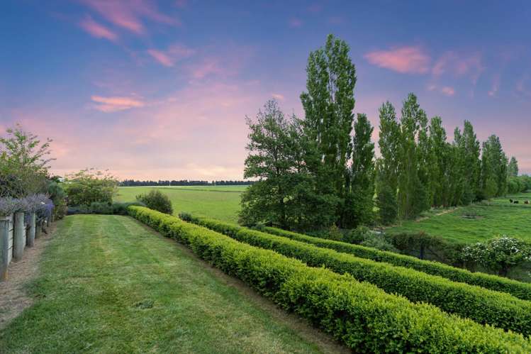 1798 Cust Road Cust_16