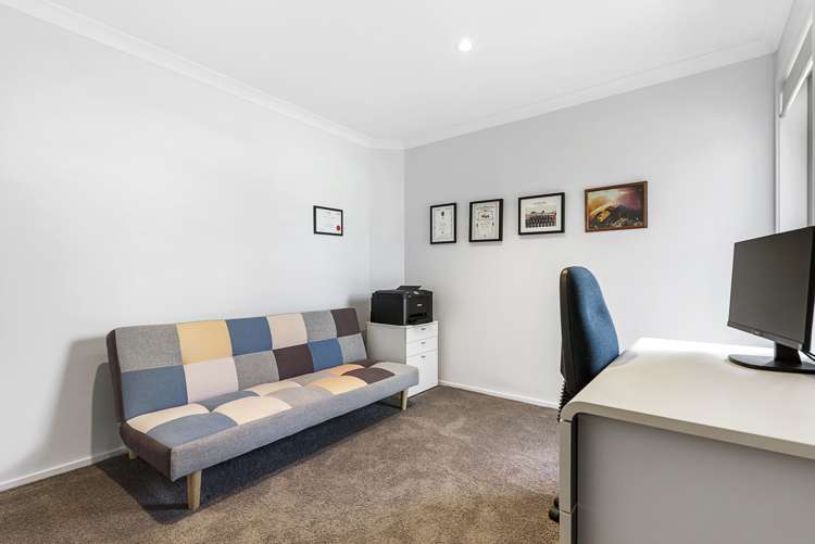 6 Defender Crescent Beachlands_16